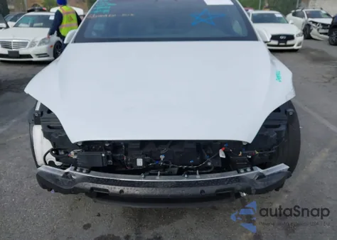 2023 Tesla Model X Dual Motor All-Wheel Drive/Standard Range z USA, uszkodzony, nr VIN 7SAXCDE55PF401009